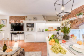 Casa Colosseum, A Million Dollar's View: the Lucca Colosseum. Luxury 1 bedroom 1 Bathroom Apartment